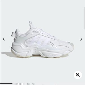 Adidas MagMur running shoes